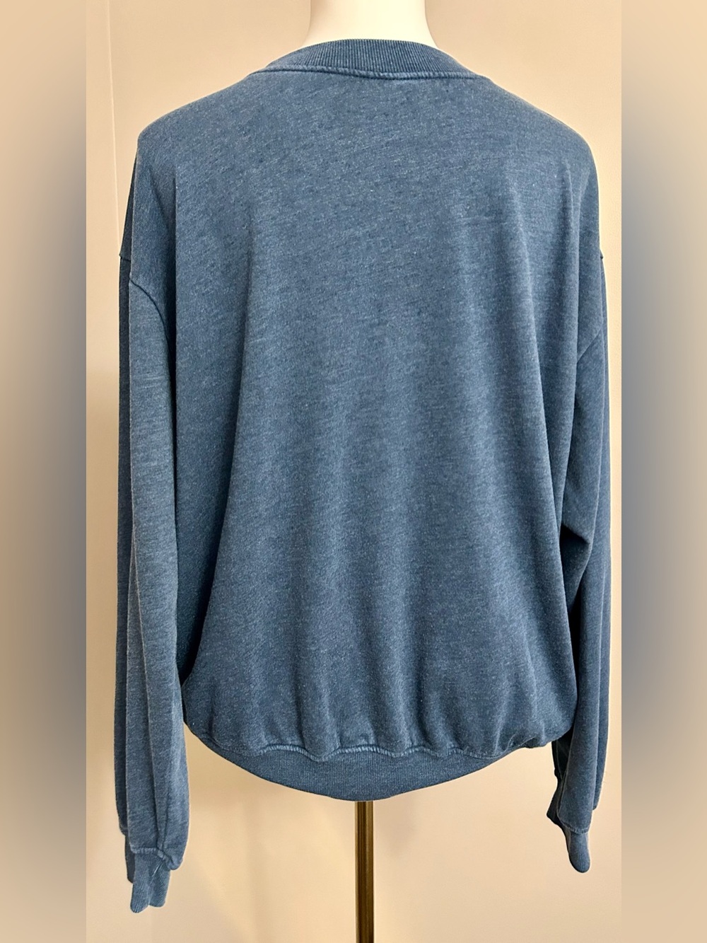HRT & LUV Los Angeles Vintage inspired “Get Rowdy” Sweatshirt - Like New - Picture 6 of 9